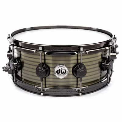 dw-collectors-vintage-steel-snare-drum-14x5.5-ribbed-brass-bk-nkl-1